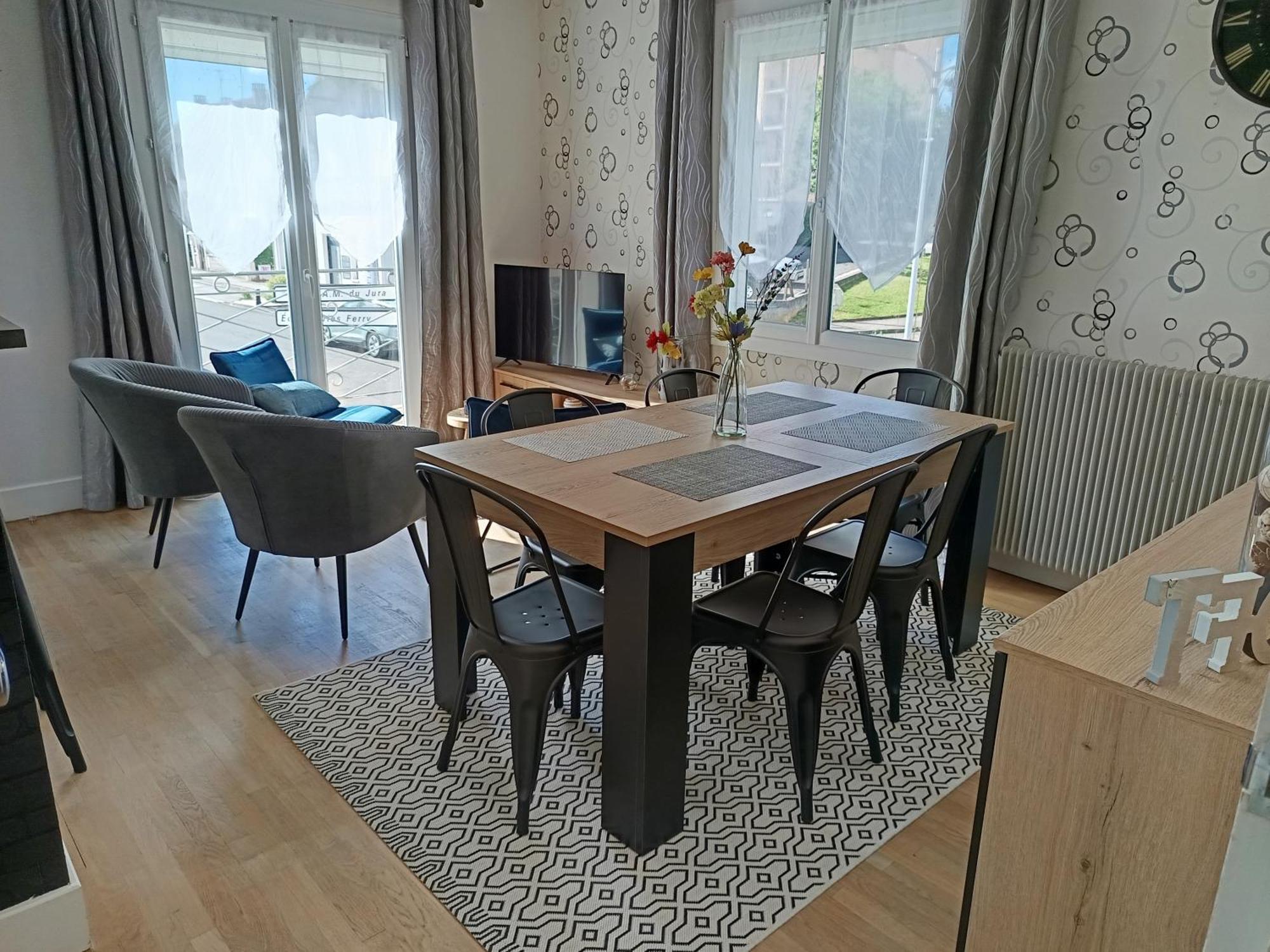Maison De Ville 70M² Champagnole Luaran gambar